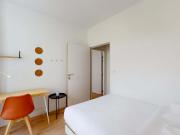Compact double bedroom in Centre Ville area