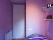 Comparte un apartamento de 4 habitaciones Villa...