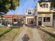 Complejo de 3 deptos equipados con excelente ubicación!...