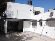 Complejo de 6 departamentos de 1 dormitorio