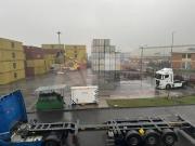 Complesso per logistica con uffici e parcheggio vicino...