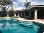 COMPLETAMENTE AMUEBLADA ESPECTACULAR RESIDENCIA!...