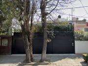 COMPLETAMENTE REMODELADA A UN PASO DEL CENTRO DE COYOACAN