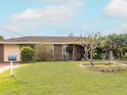 COMPLETE CONVENIENCE WITH A SPACIOUS GARDEN SETTING