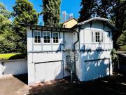 Complete house in the courtyard on 2 levels with sauna,...
