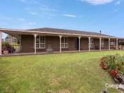 Complete Real Estate Kim Cawthorne