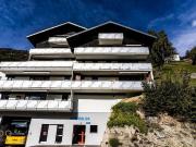 Completely renovated 4.5 room apartment with views over...