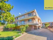 Completely Renovated Two Bedroom Unit in Convenient Location