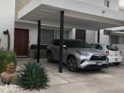 Compra casa en Loreta II, al poniente de la ciudad en la...