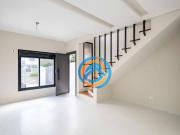 COMPRE SEM ENTRADA Casa com Suíte no Térreo!