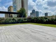 Con ENORME JARDÍN AVIVIA. Obra blanca o terminado