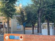 Con escaparate y en zona concurrida