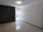 Con opción a poner LOCAL COMERCIAL. Casa en venta en...