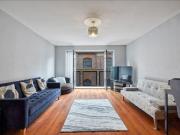 Concert Street 2 Bed Large Flat to Let