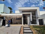 Cond. Chácara Ondina Casa Térrea com Piscina, no...