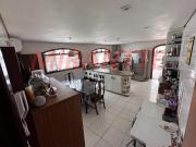 Cond. fechado de 235m² com 3 quartos