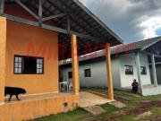 Cond. fechado de 2.422m² com 3 quartos