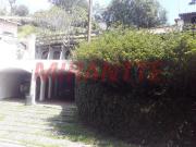 Cond. fechado de 600m² com 3 quartos