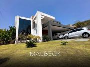 COND. OURO VERMELHO I · CASA RECÉM CONSTRUÍDA · 4 SUÍTES...