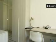 Condiviso/Compagno Di Stanza 10 camere da letto, Milan...