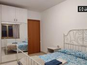 Condiviso/Compagno Di Stanza 2 camere da letto, Milan...