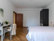 Condiviso/Compagno Di Stanza 2 camere da letto, Milan...