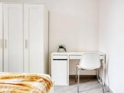 Condiviso/Compagno Di Stanza 2 camere da letto, Milan...