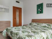 Condiviso/Compagno Di Stanza 2 camere da letto, Milan...