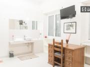 Condiviso/Compagno Di Stanza 2 camere da letto, Rome...