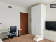 Condiviso/Compagno Di Stanza 3 camere da letto, Milan...