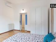 Condiviso/Compagno Di Stanza 3 camere da letto, Milan...