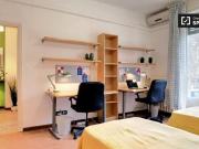 Condiviso/Compagno Di Stanza 3 camere da letto, Milan...