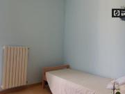 Condiviso/Compagno Di Stanza 3 camere da letto, Milan...