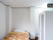 Condiviso/Compagno Di Stanza 3 camere da letto, Milan...