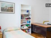 Condiviso/Compagno Di Stanza 3 camere da letto, Milan...