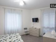 Condiviso/Compagno Di Stanza 3 camere da letto, Milan...