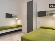 Condiviso/Compagno Di Stanza 3 camere da letto, Milan...