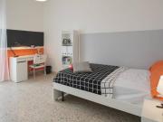 Condiviso/Compagno Di Stanza 3 camere da letto, Naples...