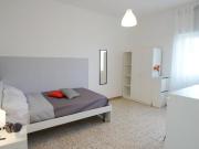 Condiviso/Compagno Di Stanza 3 camere da letto, Naples...