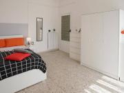 Condiviso/Compagno Di Stanza 3 camere da letto, Naples...