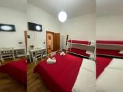 Condiviso/Compagno Di Stanza 3 camere da letto, Naples...