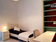 Condiviso/Compagno Di Stanza 4 camere da letto, Milan...