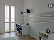 Condiviso/Compagno Di Stanza 4 camere da letto, Milan...