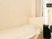 Condiviso/Compagno Di Stanza 4 camere da letto, Milan...