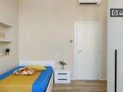 Condiviso/Compagno Di Stanza 4 camere da letto, Milan...