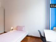 Condiviso/Compagno Di Stanza 4 camere da letto, Milan... Condiviso/Compagno Di Stanza 4 camere da letto, Milan...