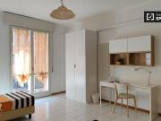 Condiviso/Compagno Di Stanza 4 camere da letto, Milan...