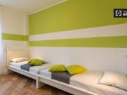 Condiviso/Compagno Di Stanza 4 camere da letto, Milan...