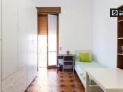 Condiviso/Compagno Di Stanza 4 camere da letto, Milan...