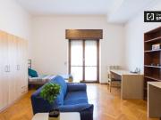 Condiviso/Compagno Di Stanza 4 camere da letto, Milan...